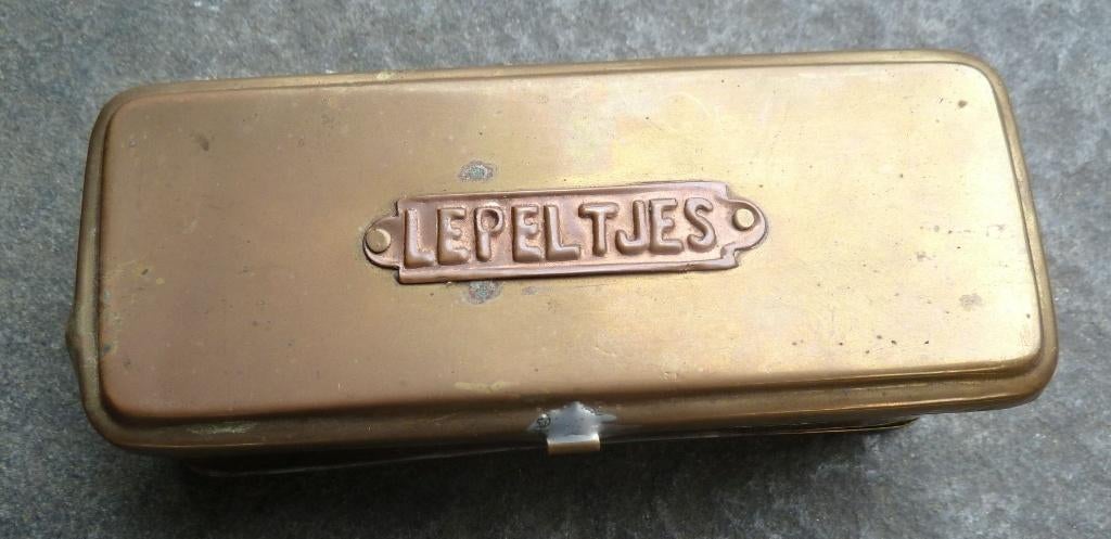 oude LEPELTJES EN VORKJES in koperen lepeldoosje, Ophalen of Verzenden