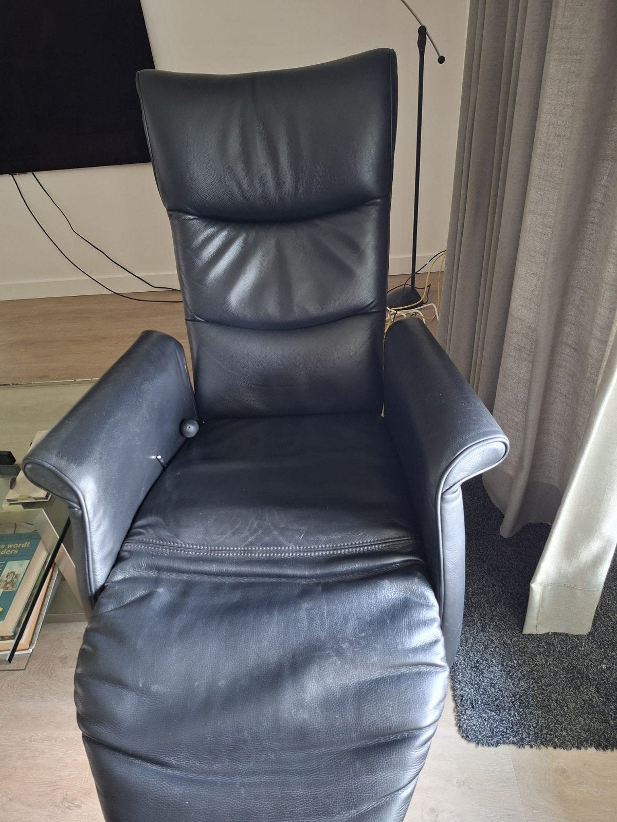 Prominent leren relaxfauteuil met draaivoet, Ophalen, Gebruikt, 50 tot 75 cm, Leer