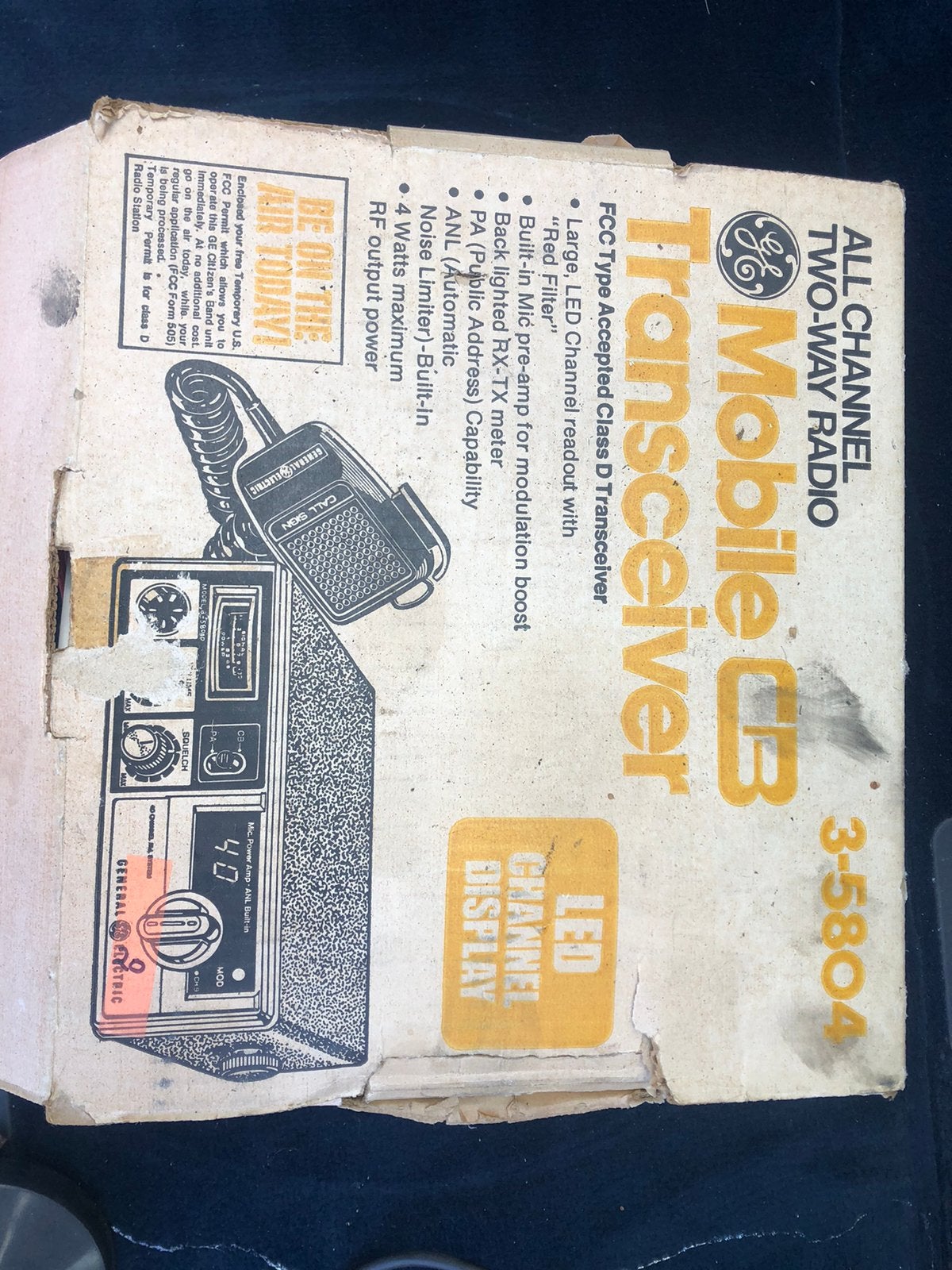 28mc radio new old stock, Ophalen of Verzenden, Zo goed als nieuw, Overige typen