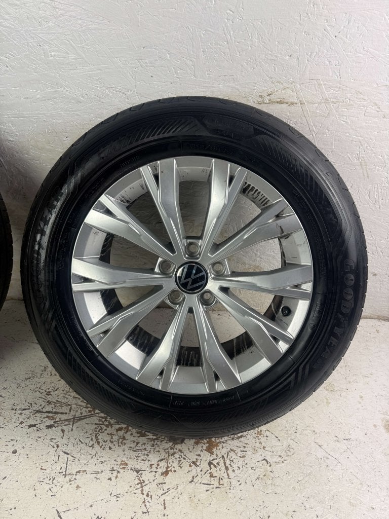 Originele Volkswagen Tiguan velgen 17" 5x112 Montana zomer, Auto-onderdelen, Niet ingevuld, Banden en Velgen, Niet ingevuld, 17 inch