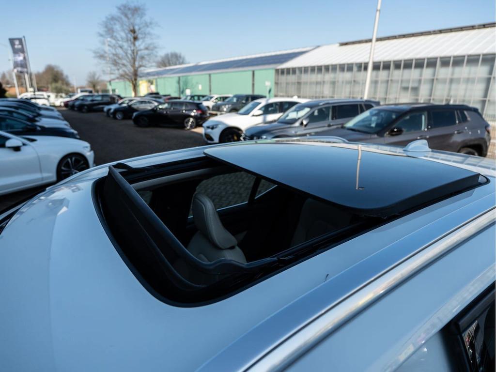 Volvo XC40 1.5 T5 Recharge Inscription | Pano | 360 Camera |, Auto's, Volvo, Euro 6, Met garantie (alle), Wit, Bedrijf