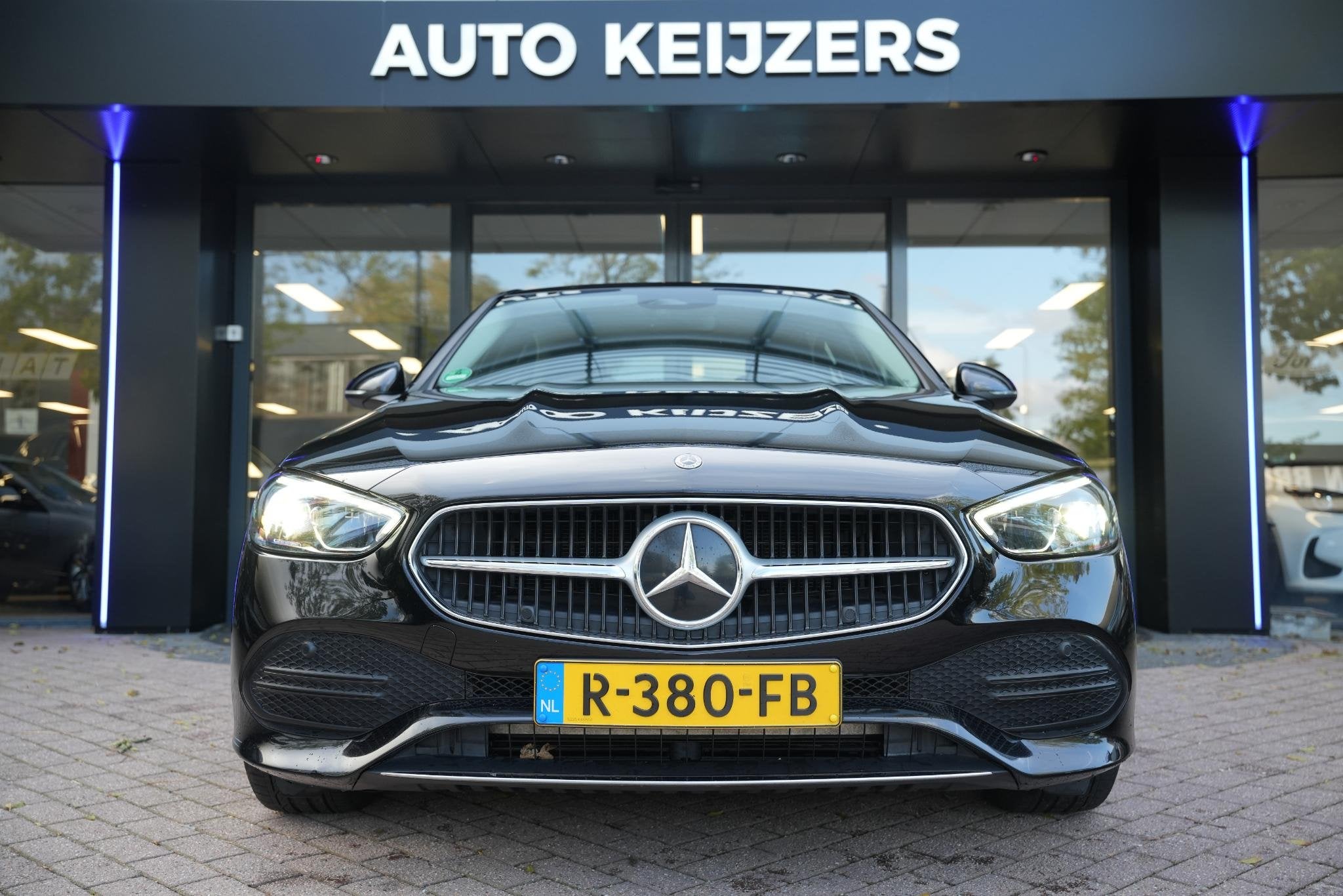 Mercedes-Benz C-klasse 180 Business Line LED Ambient Stoelve, Automaat, Euro 6, 4 cilinders, Zwart