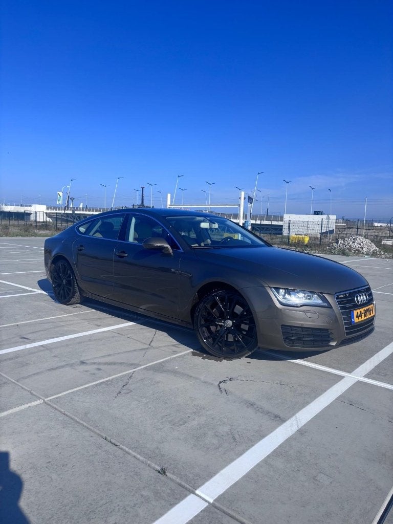 Audi A7 3.0TFSI Quattro 220KW S-tron 2011 Grijs, Beige, 2995 cc, 4 stoelen, 1760 kg