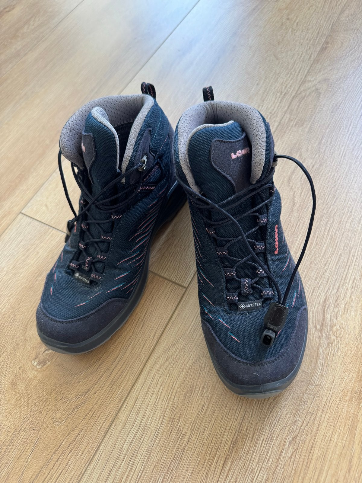 Lowa wandelschoenen maat 37 - uitstekende staat!, Ophalen of Verzenden, Zo goed als nieuw, Schoenen