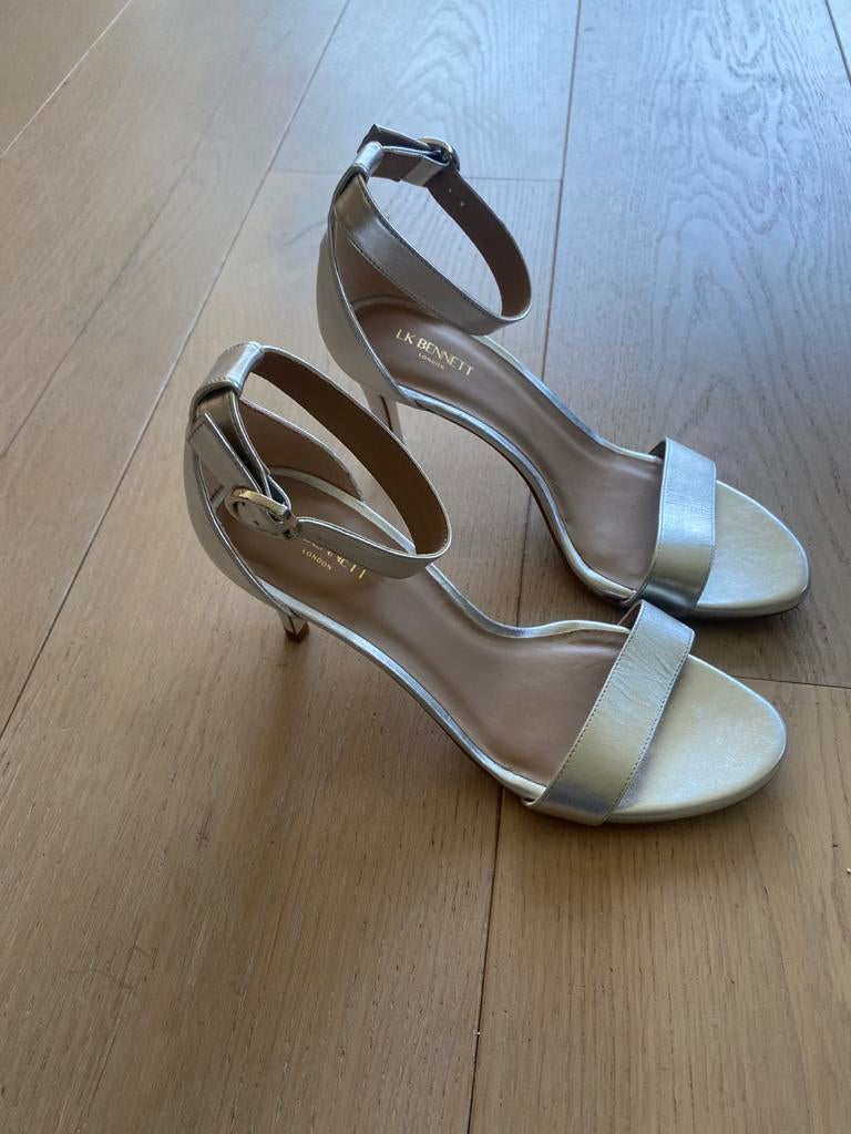 Lk Bennett 40 nieuw zilver, Ophalen of Verzenden, Nieuw, Overige kleuren, Schoenen met hoge hakken