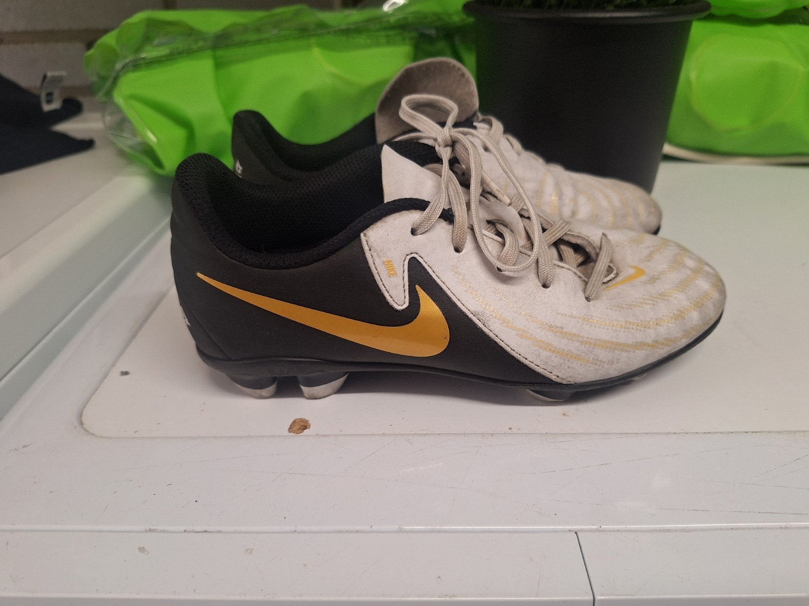 Kinder Voetbalschoenen Maat 32 - Nike Phantom GX, Ophalen, Gebruikt, Schoenen