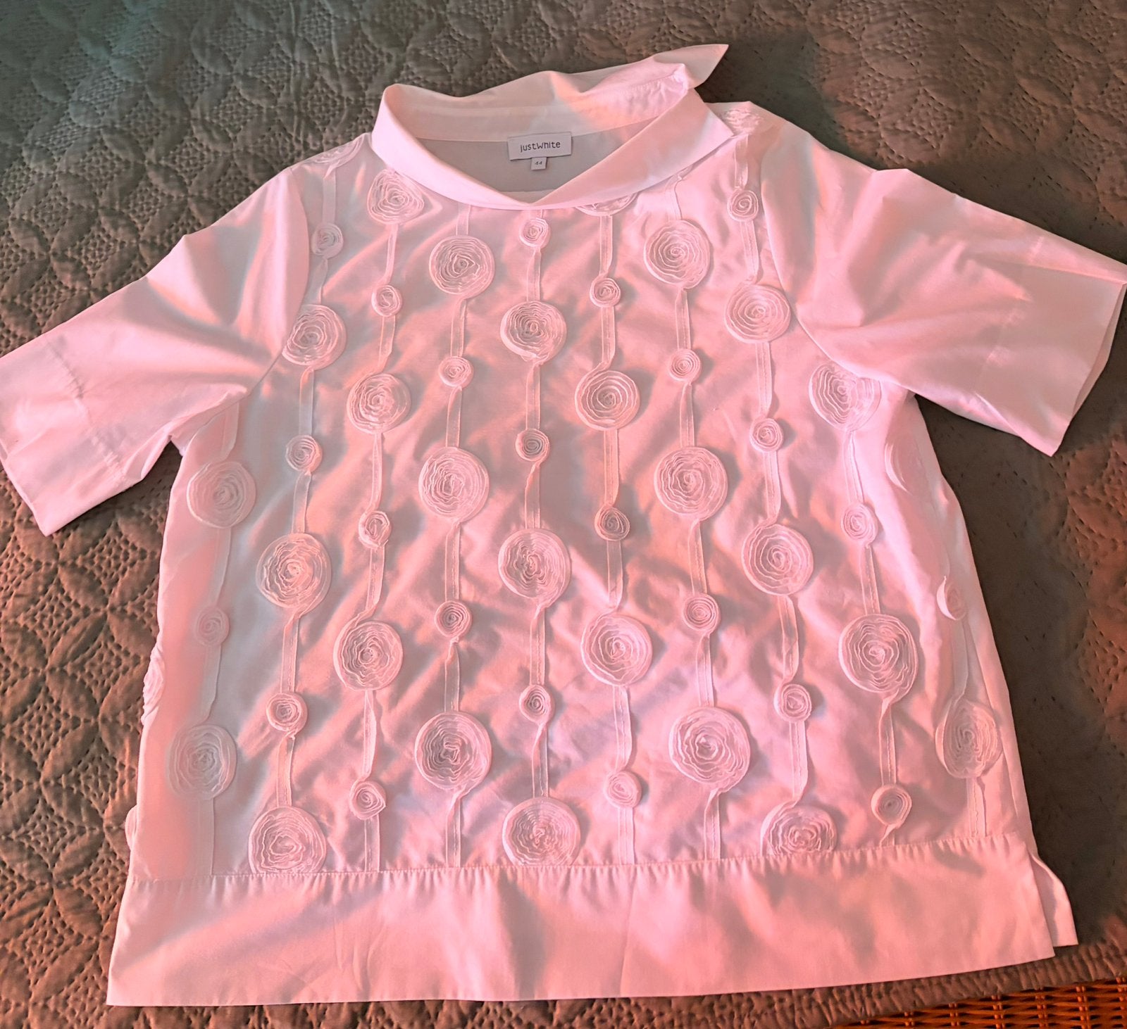Beeldige nieuwe spierwitte blouse maat 44 Just White, Ophalen of Verzenden, Zo goed als nieuw, Maat 42/44 (L), Wit