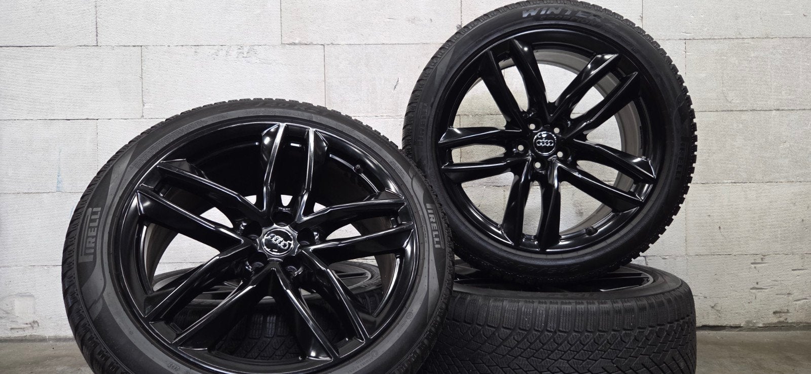 21" Audi Q7 SQ7 Etron originele velgen Pirelli winterbanden, Auto-onderdelen, Gebruikt, 285 mm, Banden en Velgen, C