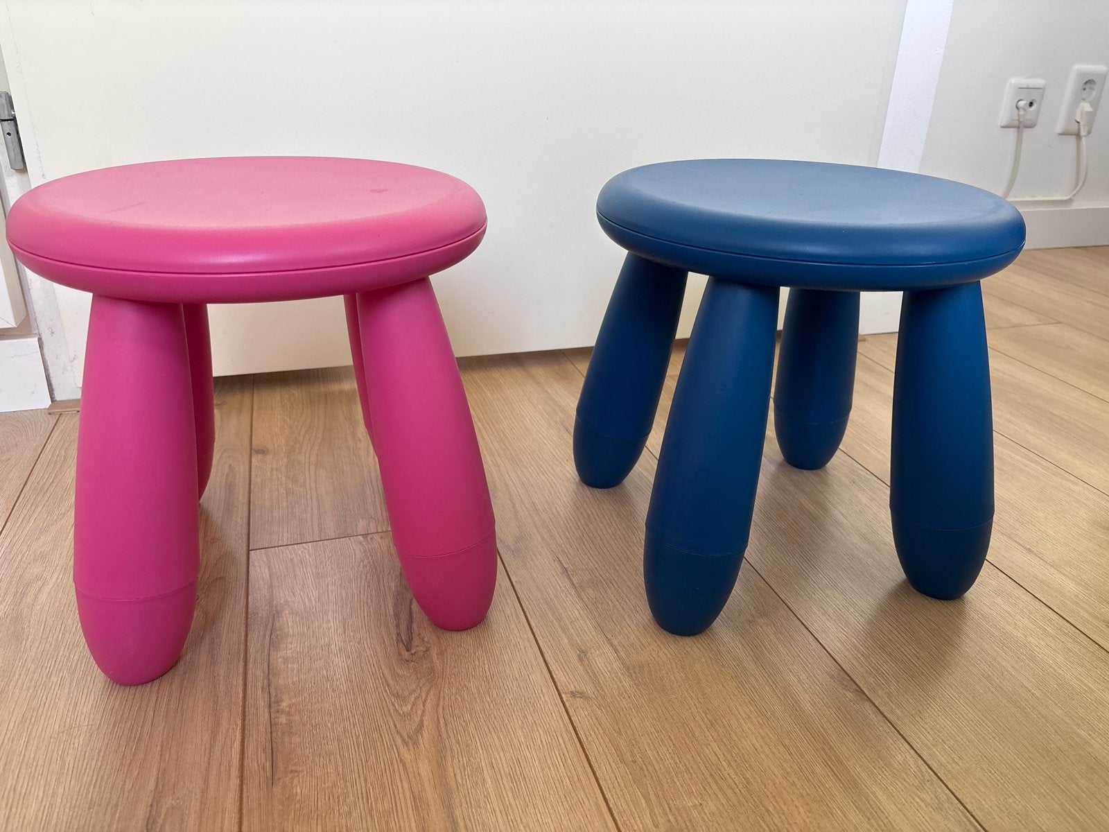 IKEA MAMMUT Kinderkrukjes - Roze en Blauw, Ophalen, Gebruikt, Kunststof
