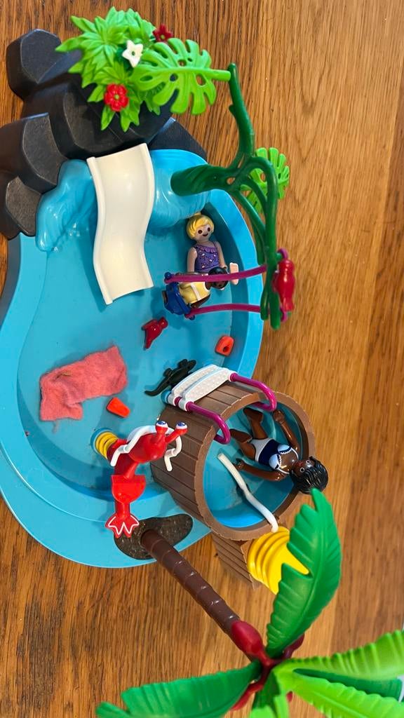 Playmobil Family Fun Zwembad met glijbaan en bubbelbad, Ophalen of Verzenden, Zo goed als nieuw