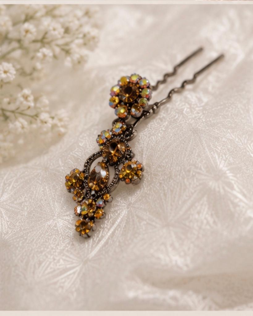 Elegante Haarspeld met Gekleurde Kristallen, Ophalen of Verzenden, Zo goed als nieuw, Goud, Overige materialen