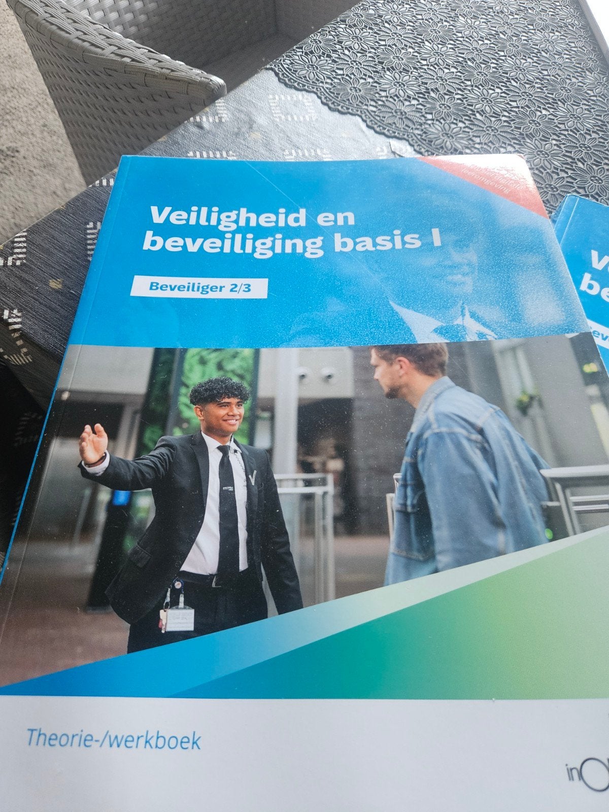 Beveiliger 2/3 boeken: Veiligheid, Wet- en regelgeving, Boeken, Ophalen of Verzenden, Zo goed als nieuw, MBO, Onbekend