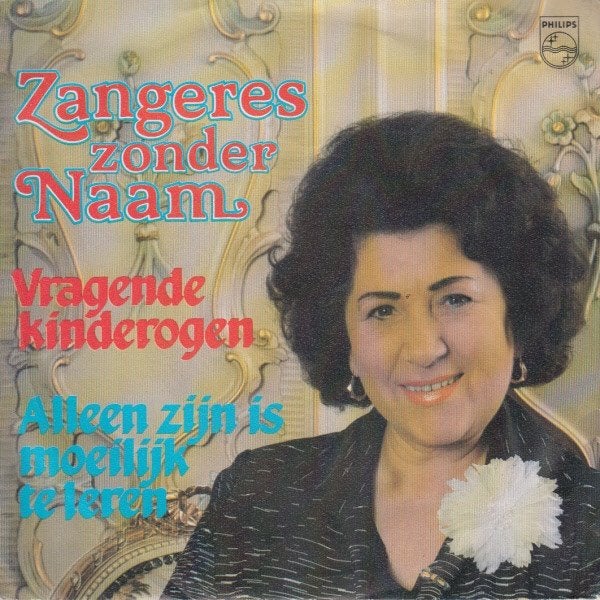 Single (1982) Zangeres zonder Naam - Vragende Kinderogen., Gebruikt, Fotohoes, 7 inch, Ophalen of Verzenden