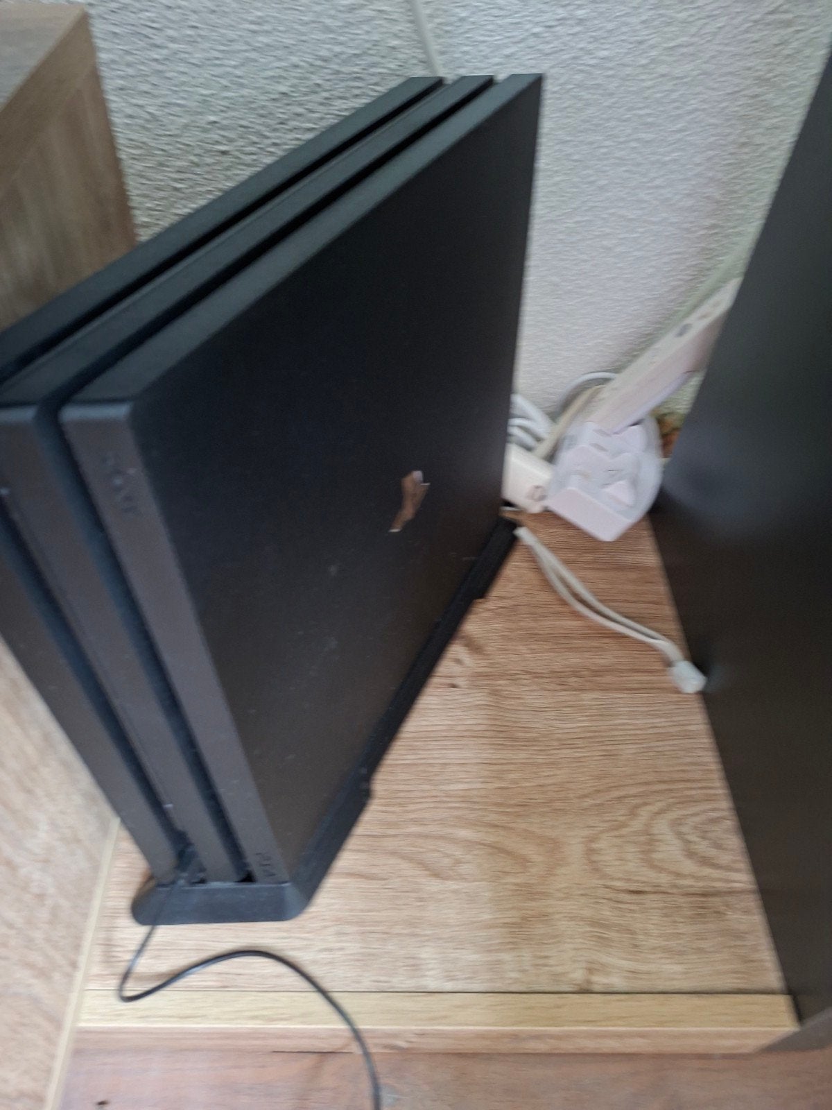 PlayStation 4 Pro met 2 controllers en 2 games, Ophalen, Met 2 controllers, 1 TB, Pro