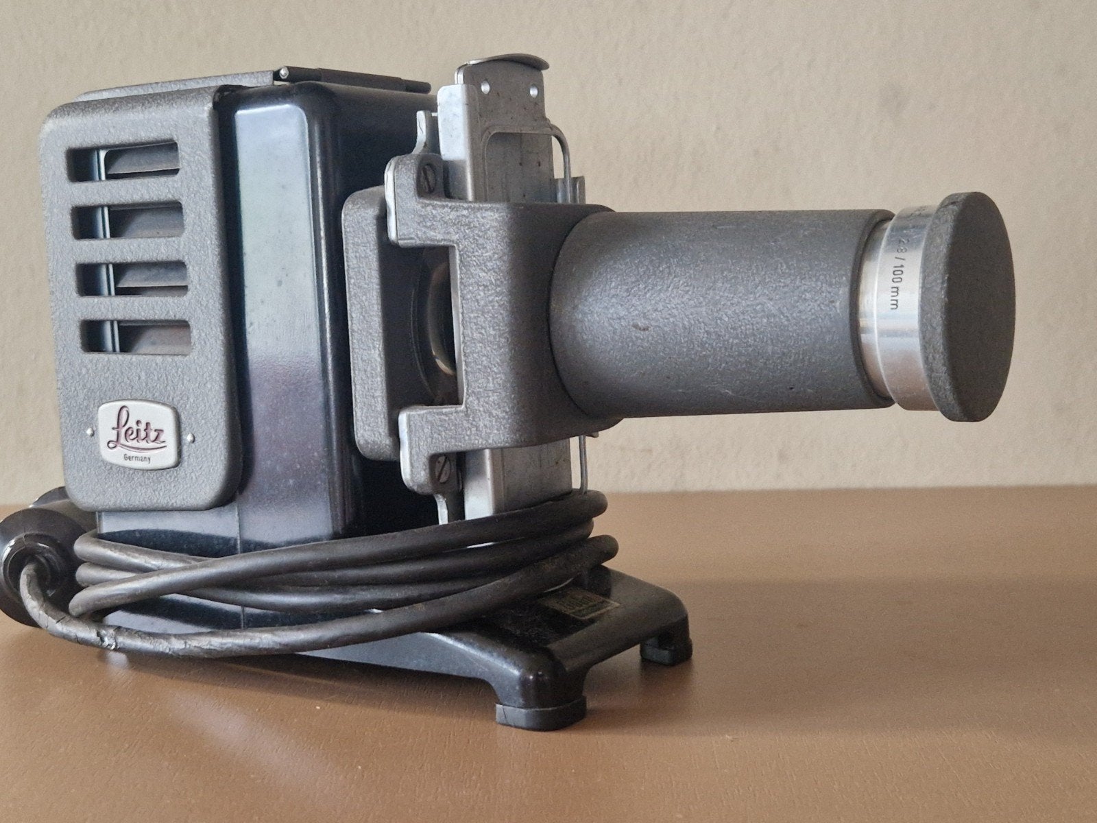 Leitz Diaprojector Dimaron 1:2.8/100mm - Vintage, Ophalen of Verzenden, Gebruikt, Met scherm