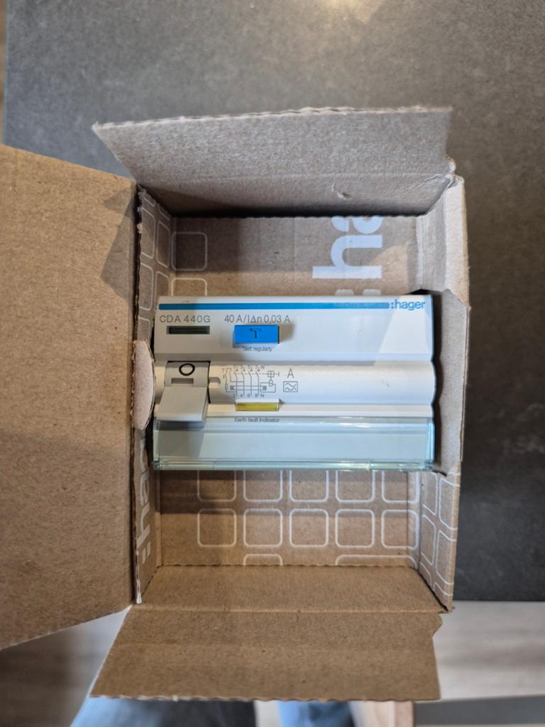 Hager CDA440G aardlekschakelaar, Ophalen of Verzenden, Zo goed als nieuw, Overige typen