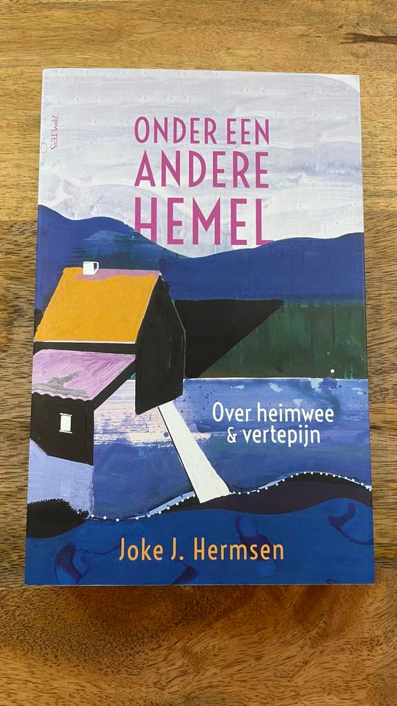 Onder een andere hemel - Joke J. Hermsen, Boeken, Ophalen of Verzenden, Zo goed als nieuw