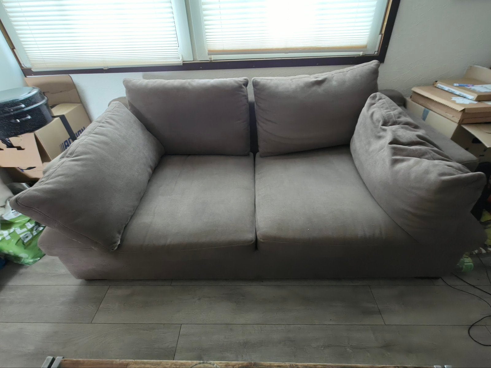 Comfortabele ruime 2-zits bank, Ophalen, 75 tot 100 cm, Zo goed als nieuw, Stof