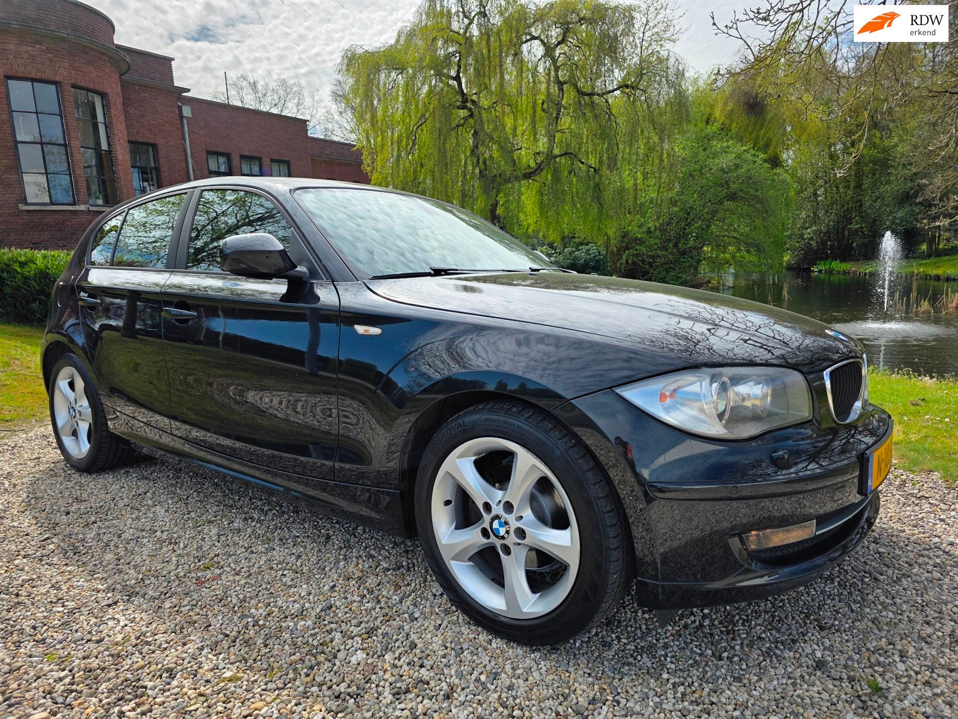 BMW 1-serie 118i High Executive AUTOMAAT/airco/XENON/cruise, Auto's, Zwart, Geïmporteerd, 1275 kg, 1-Serie