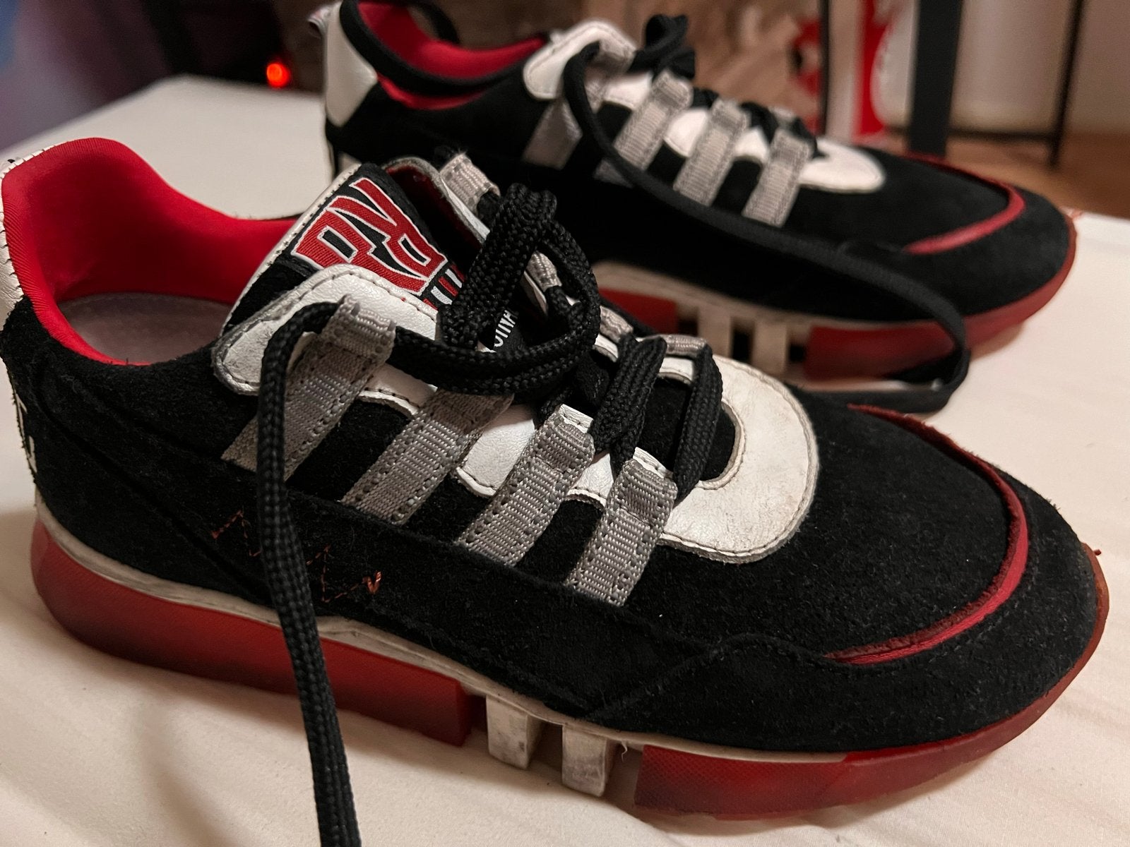 Red-Rag 13593 923 Zwarte Suede Lage Sneakers, Ophalen of Verzenden, Zo goed als nieuw