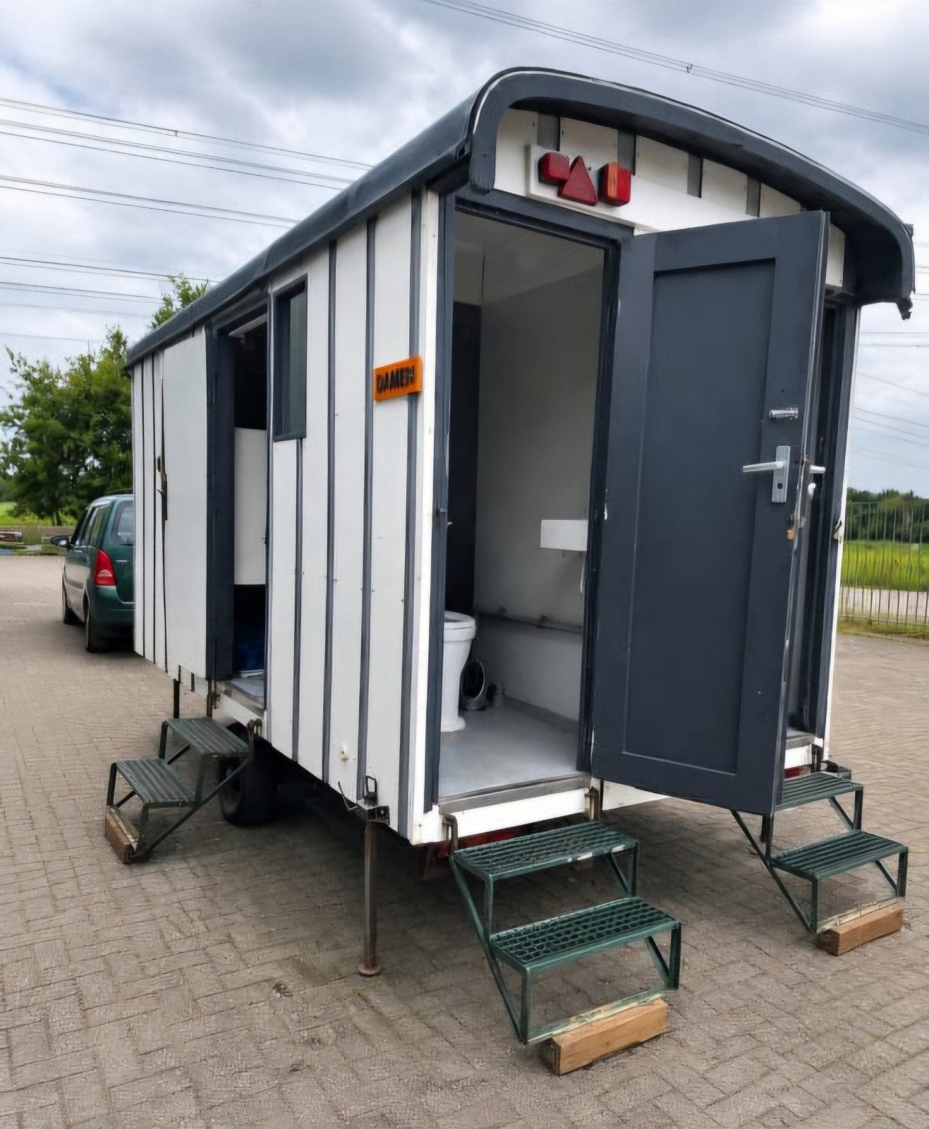 Te huur: toiletwagen, Ophalen of Verzenden, Zo goed als nieuw, Overige