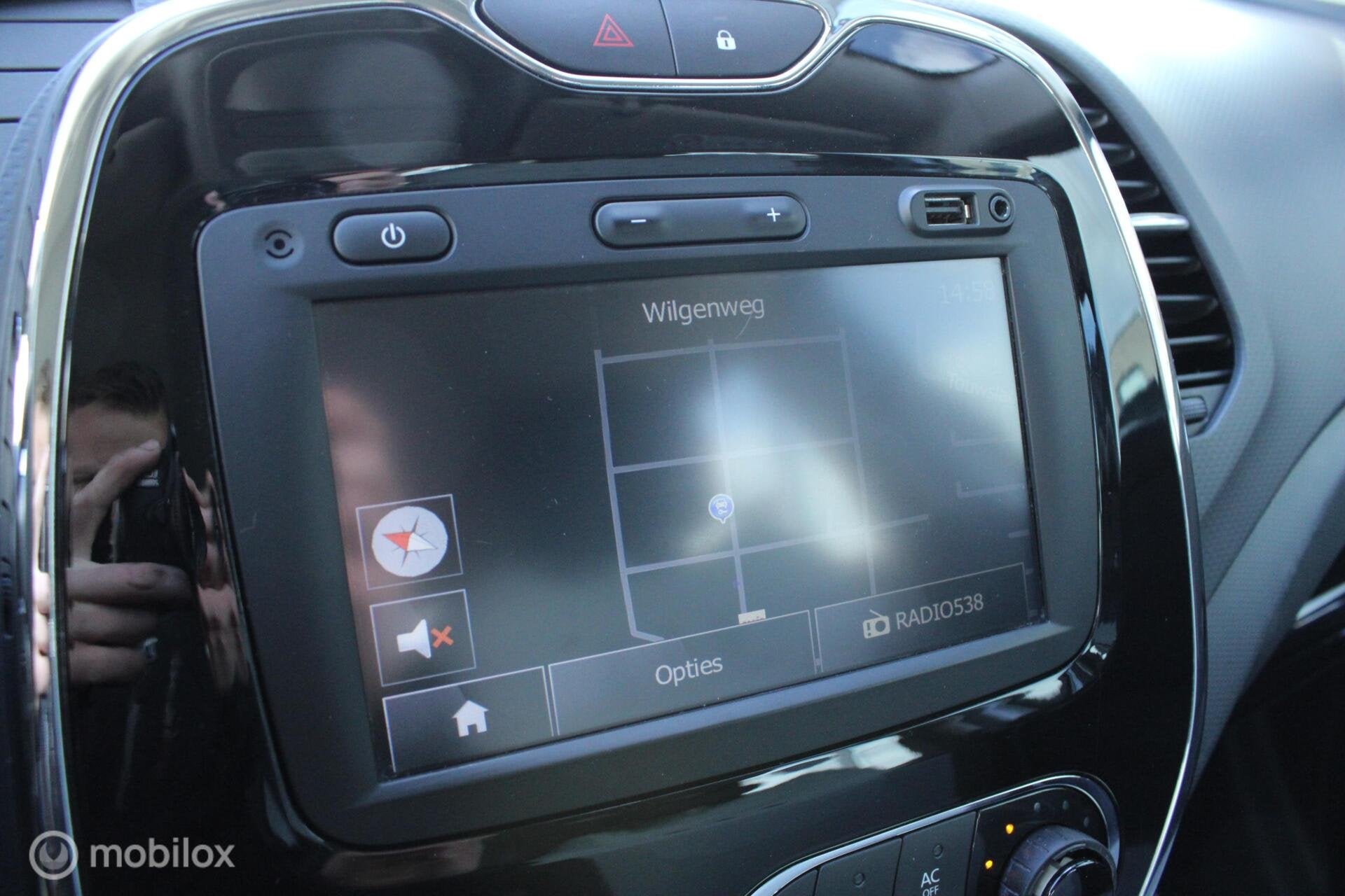 Foto 16 van Renault Captur 0.9 TCe Camera|Stoel verw.|Keyless