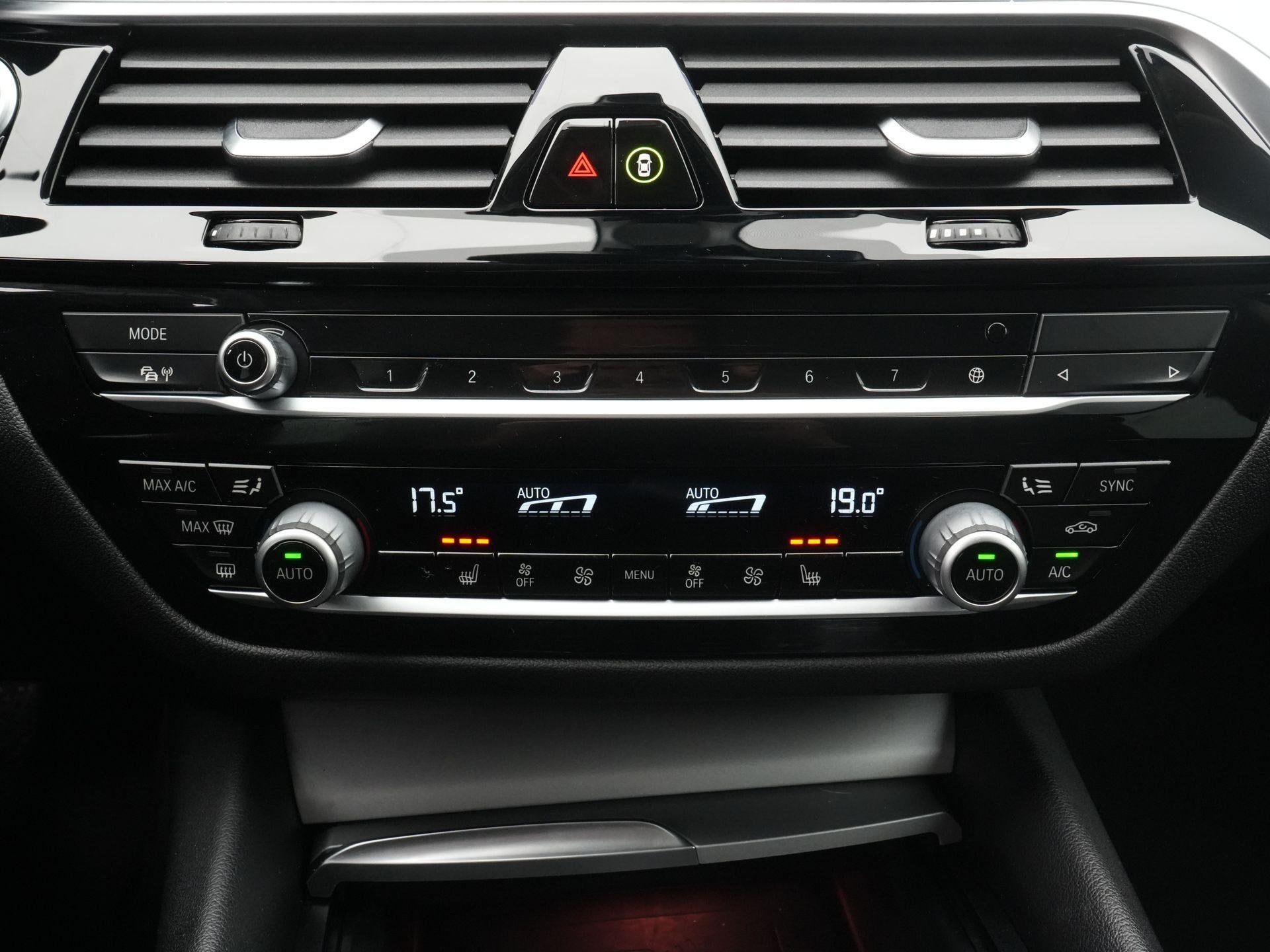 Foto 24 van BMW 5-serie Touring 520i High Executive