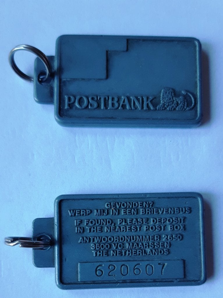 postbank sleutelhanger, Ophalen, Zo goed als nieuw