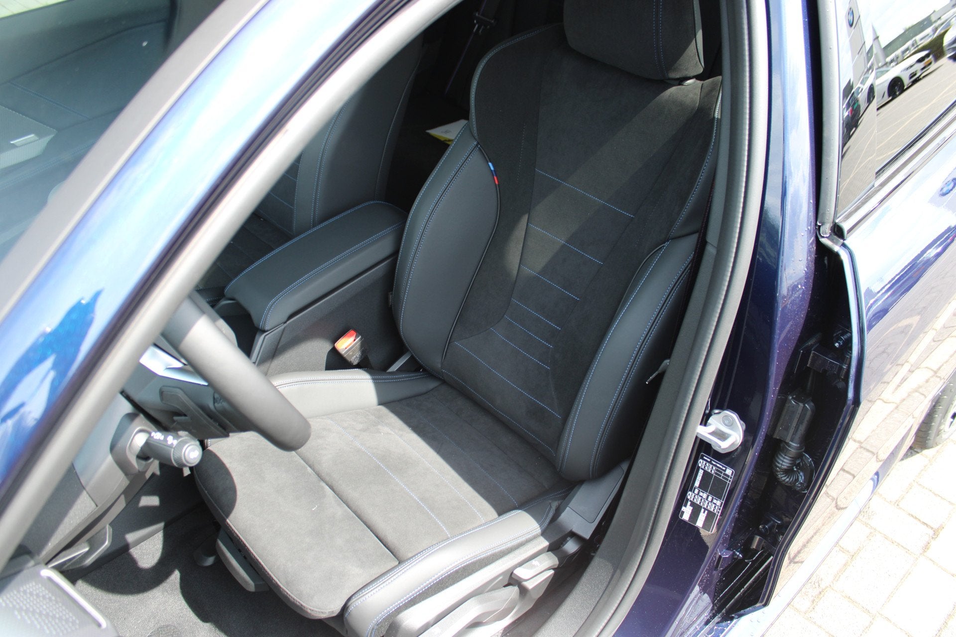 BMW 1 Serie 120 M Sport Automaat / Achteruitrijcamera / Comf, 156 pk, Blauw, Bedrijf, 3 cilinders