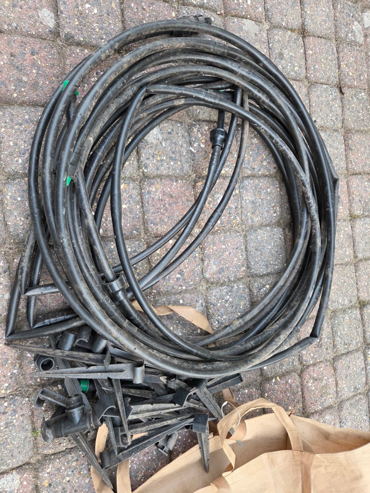 Druppelsysteem 14-15 meter voor tuinirrigatie, Ophalen of Verzenden