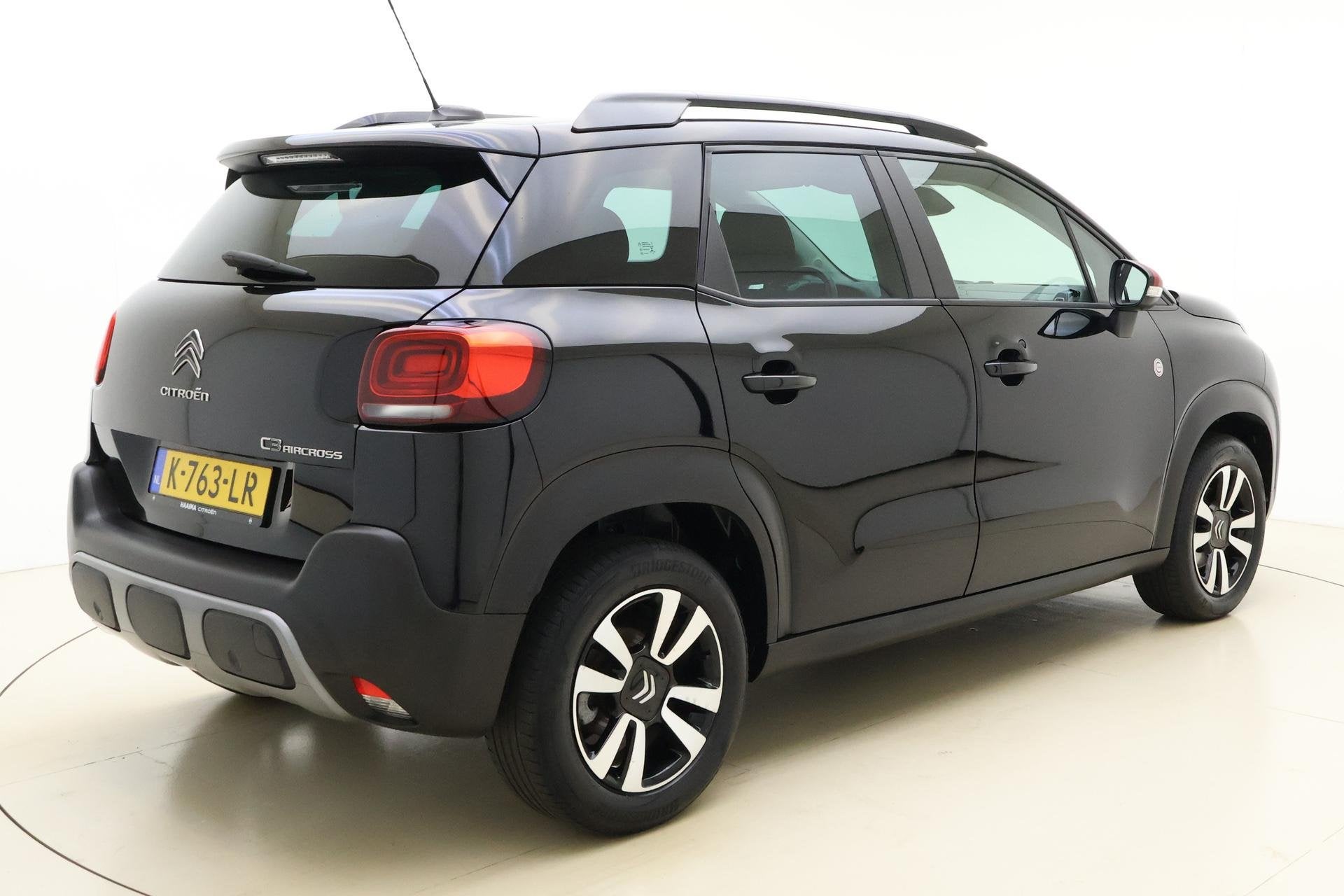 Citroen C3 Aircross 1.2 PureTech 110pk S&S C-Series | Naviga, Gebruikt, Euro 6, 1199 cc, Zwart