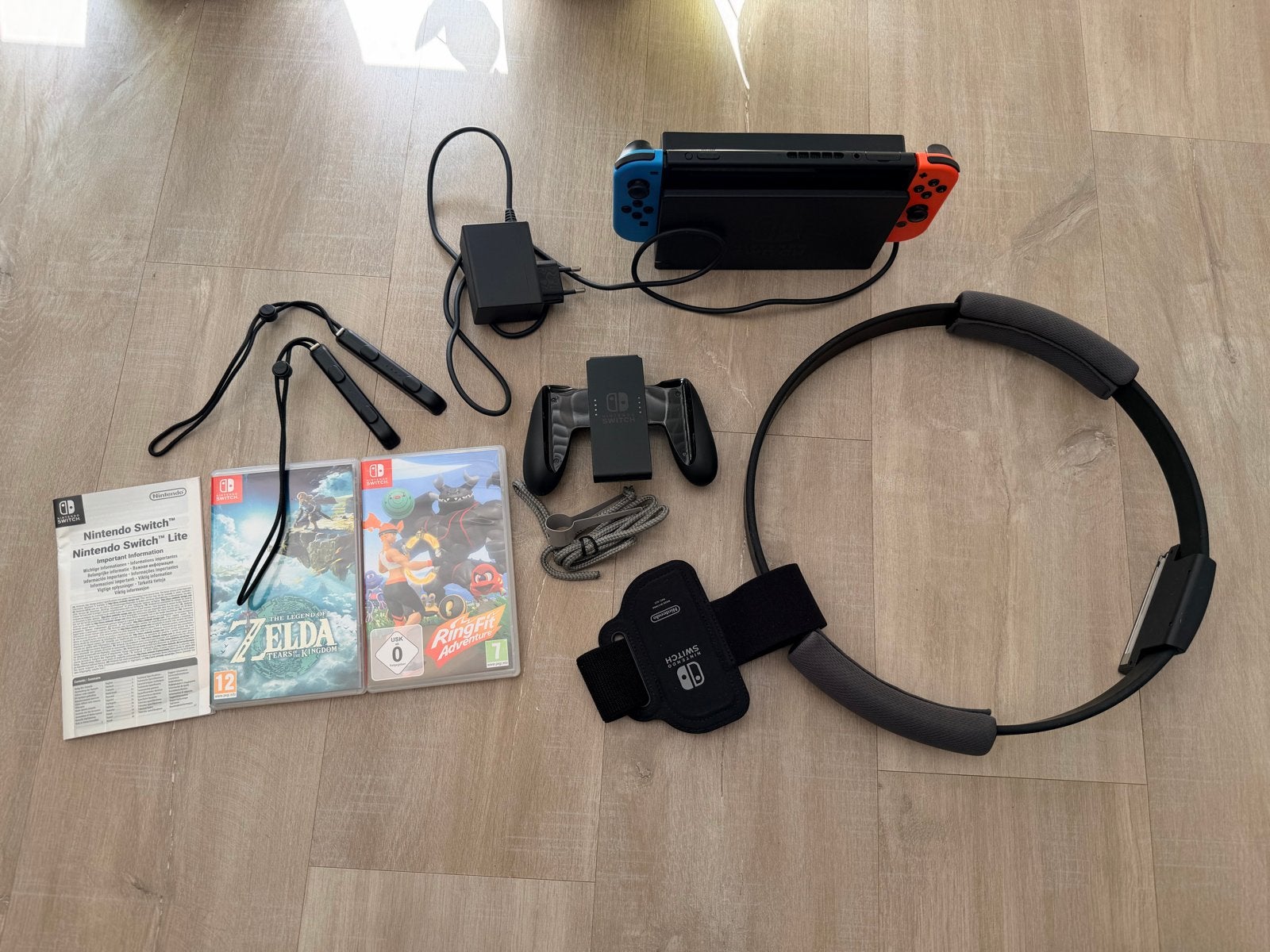 Nintendo Switch met Ring Fit Adventure en Zelda, Spelcomputers en Games, Spelcomputers | Nintendo Switch, Zo goed als nieuw, Switch Original