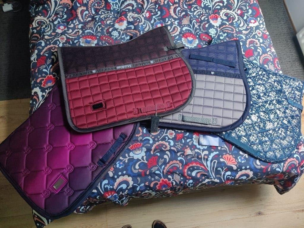 Verschillende veelzijdigheid/spring doekjes, 0 g, Equestrian Stockholm, Overige materialen, Zo goed als nieuw