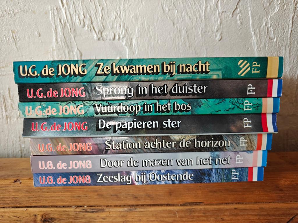 7 Delen van de: Jonge Geuzen serie., Ophalen of Verzenden, Tweede Wereldoorlog, Gelezen