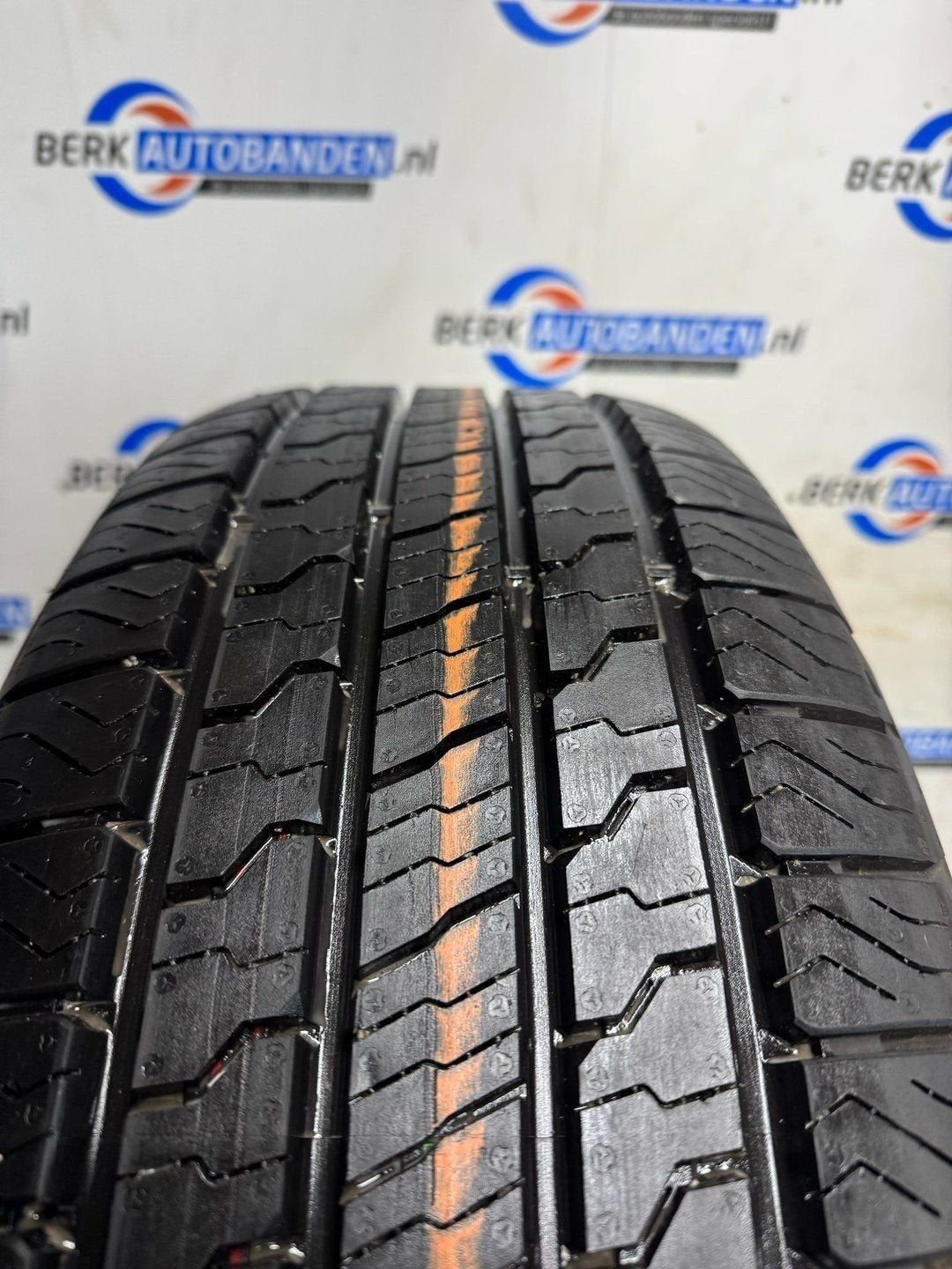 2x Goodyear Wrangler Territory HT (DEMO) 255/65 R18 111H 255, Auto-onderdelen, Banden en Velgen, 18 inch, Gebruikt, 255 mm, -