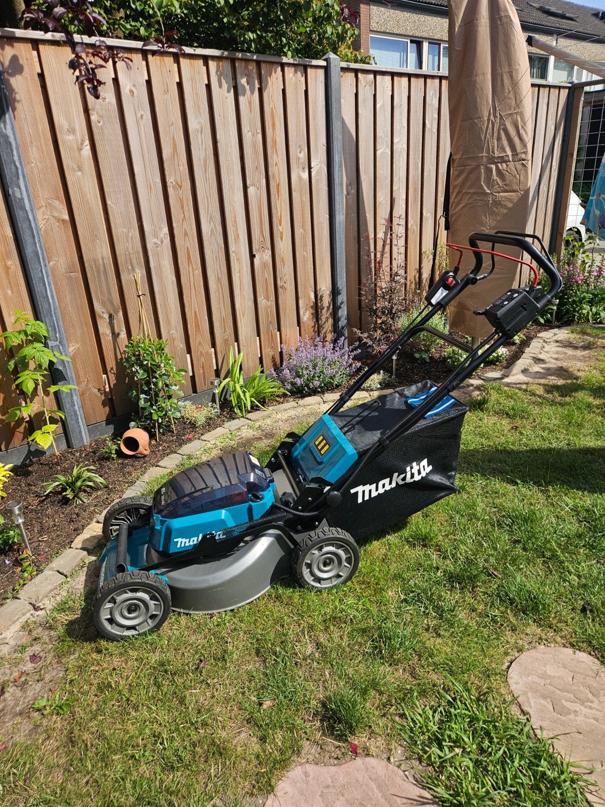 Makita DLM462 Accu-grasmaaier 36V (2x18V) 46cm, Ophalen, Cirkelmaaier, Accu-grasmaaier, Zo goed als nieuw