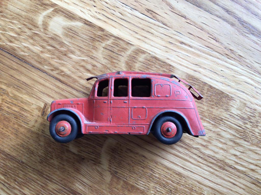 Dinky Toys, brandweerauto, rood, Ophalen of Verzenden, Gebruikt, Auto, Dinky Toys