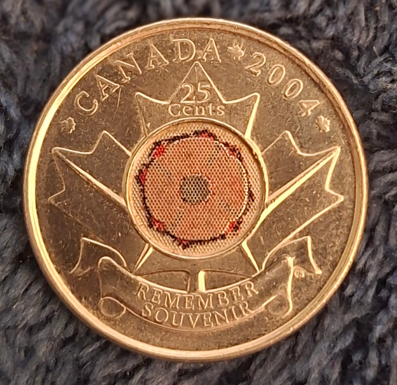 Canada Quarter 2004 - Eerste gekleurde munt (Klaproos), Ophalen of Verzenden, Noord-Amerika, Losse munt