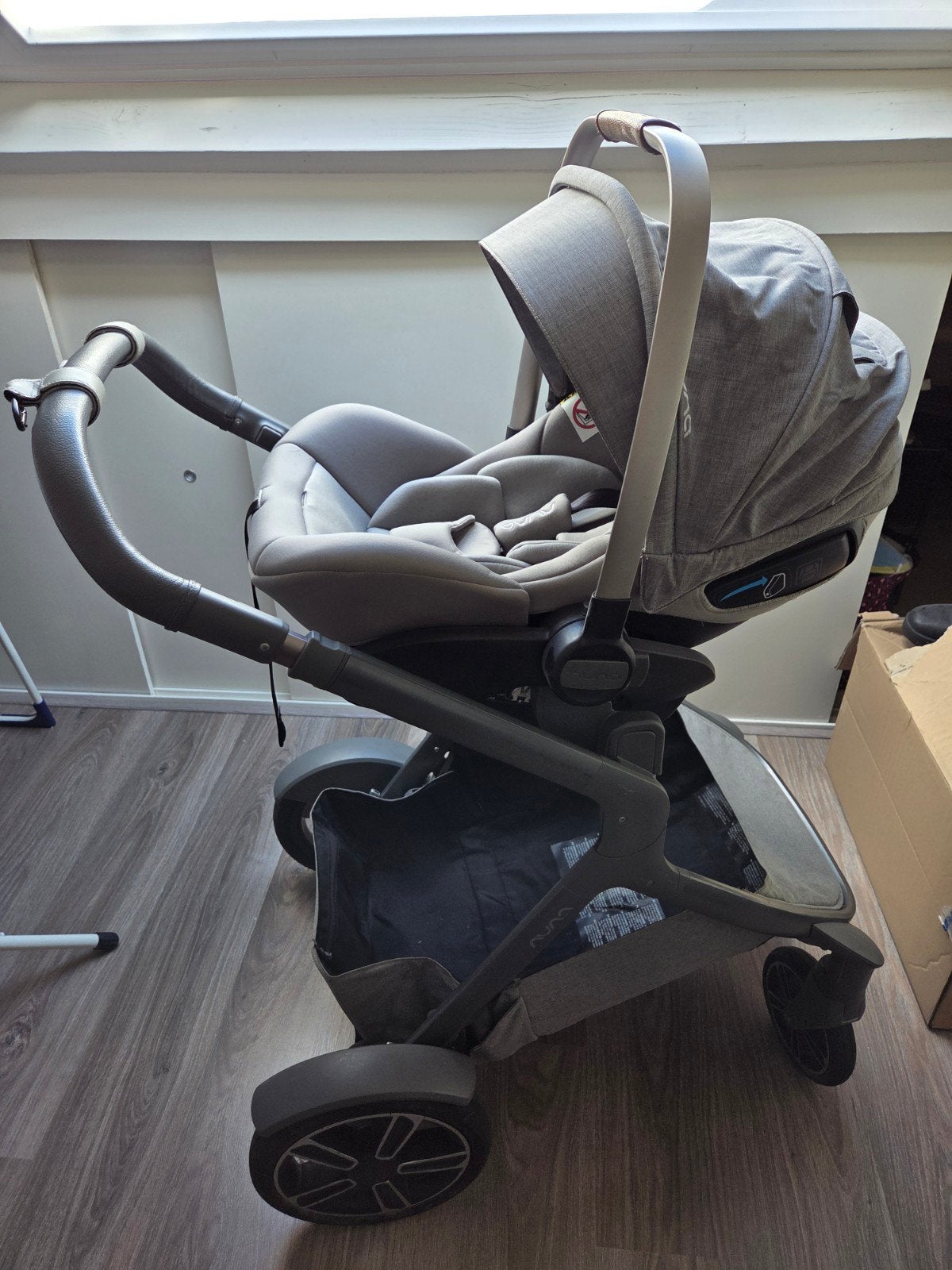 nuna demi grow kinderwagen met vele extra's, Kinderen en Baby's, Kinderwagens en Combinaties, Ophalen, Zo goed als nieuw, Combiwagen