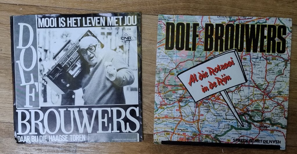 2x Singletjes 45 toeren van DOLF BROUWERS aka SJEF VAN OEKEL, 7 inch, Ophalen of Verzenden, Zo goed als nieuw, Overige typen