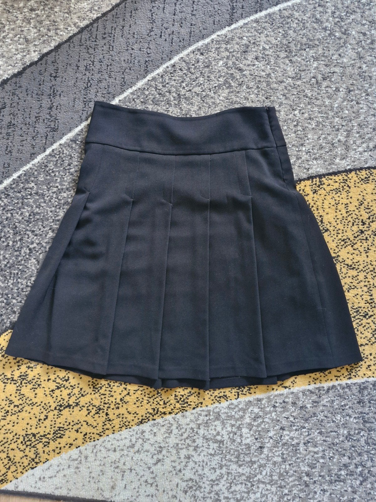Zwarte rok met plooien maat 44, Kleding | Dames, Zwart, Maat 42/44 (L), Onbekend, Ophalen of Verzenden