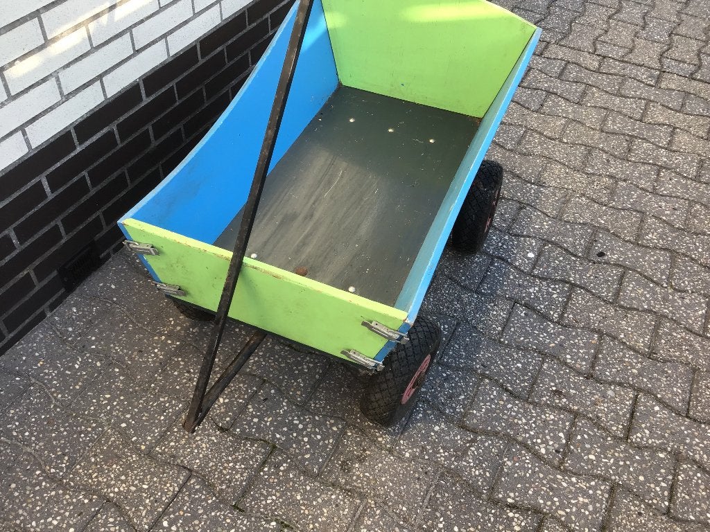 Bolderwagen op luchtbanden, Ophalen