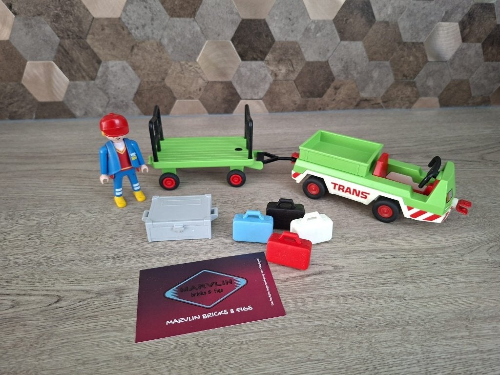 PLAYMOBIL Passagiersvliegtuig en bagagetransport, Gebruikt, Complete set, Hiridostraat 5, 1101 CW Amsterdam, Voertuig