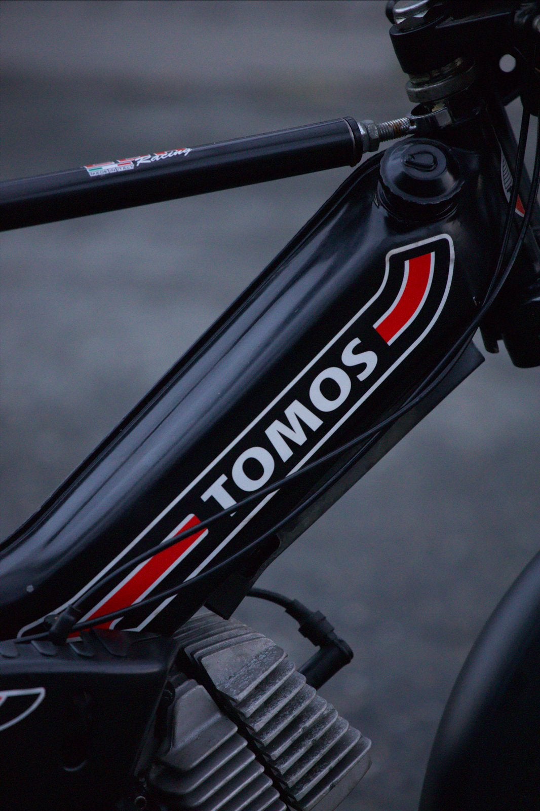 Tomos – Compleet opnieuw opgebouwd, Fietsen en Brommers, Ophalen, Maximaal 45 km/u, Zo goed als nieuw, 2 versnellingen