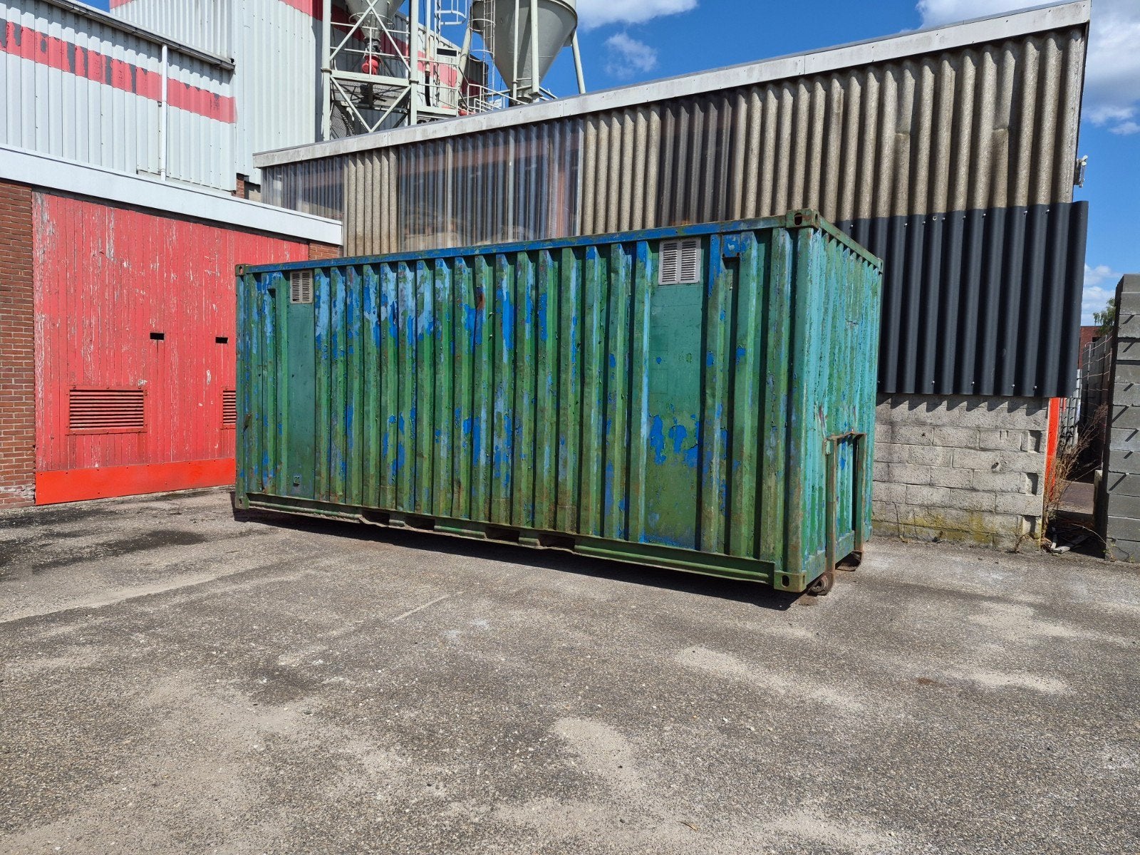 20 ft zeecontainer NCH, Ophalen