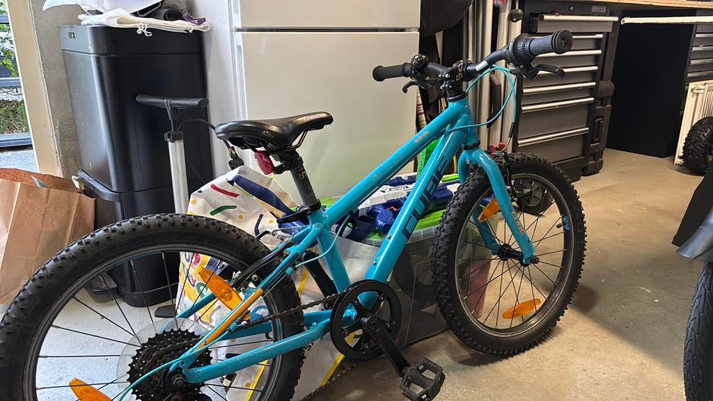 Cube Acid 200 Kinderfiets - Blauw (20 inch), Fietsen en Brommers, Fietsen | Kinderfietsjes, Ophalen, Gebruikt, Velgrem, 20 inch of meer