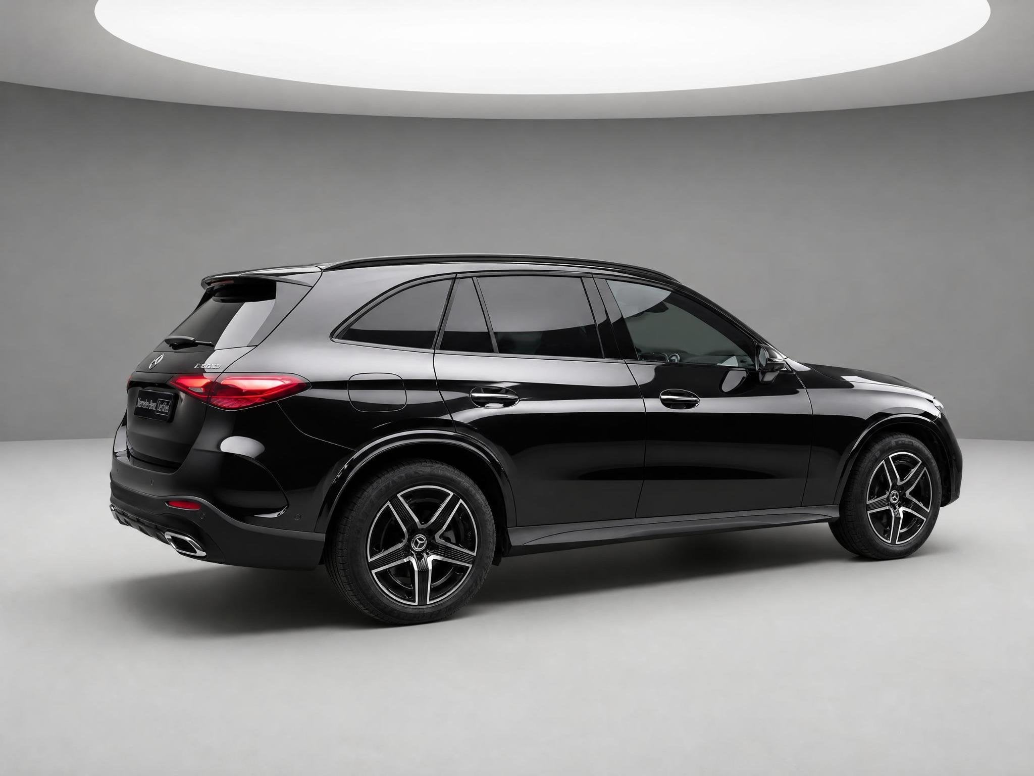 Mercedes-Benz GLC-klasse 300e 4MATIC AMG Line | Panoramadak, Auto's, Mercedes-Benz, Automaat, Gebruikt, 4 cilinders, Zwart
