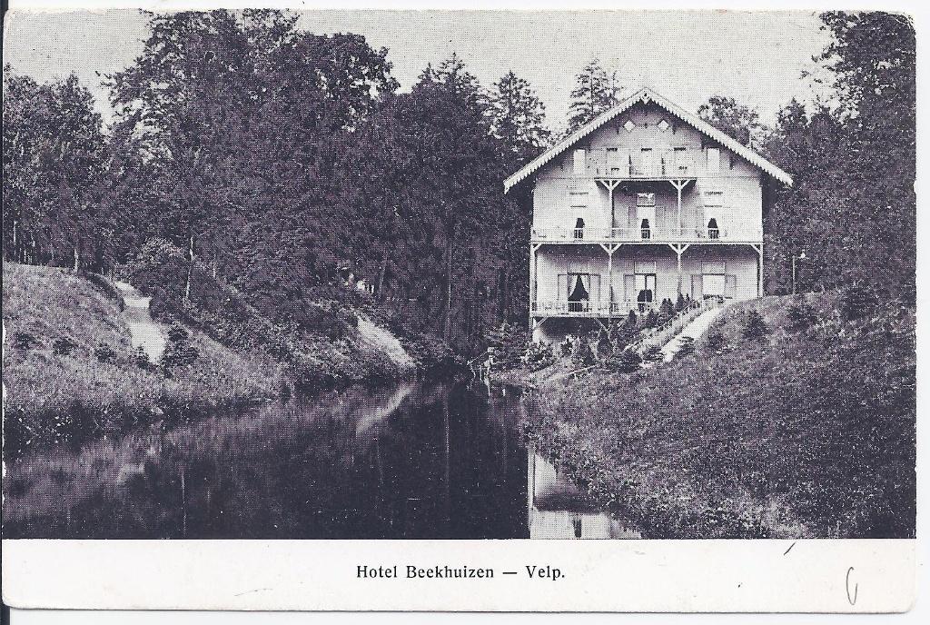 Velp Hotel Beekhuizen Oude Gelopen Ansichtkaart (B370, Ophalen of Verzenden, 1940 tot 1960, Gelopen, Gelderland