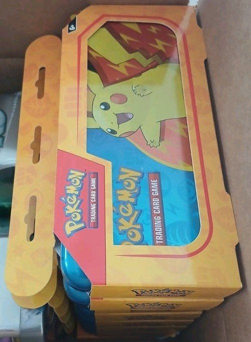 Pokémon TCG Pikachu Pencil Case Tin met Boosters, Ophalen, Nieuw, Overige typen