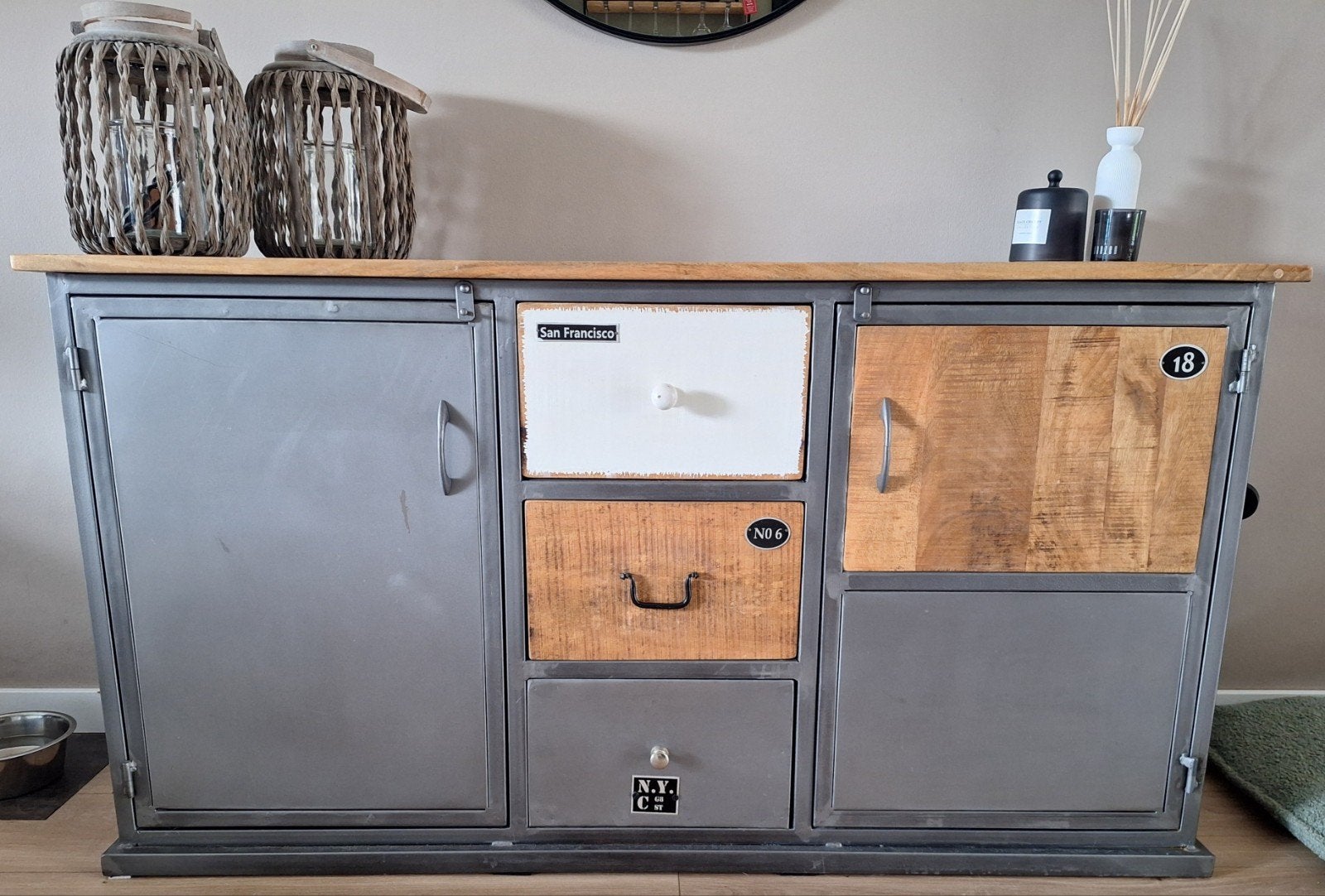 Industriele dressoir kast, Ophalen, 25 tot 50 cm